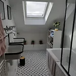 Holiday home Maison Conviviale Terrasse & Parking - 24h Du Mans *