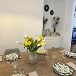 Holiday home Maison Conviviale Terrasse & Parking - 24h Du Mans